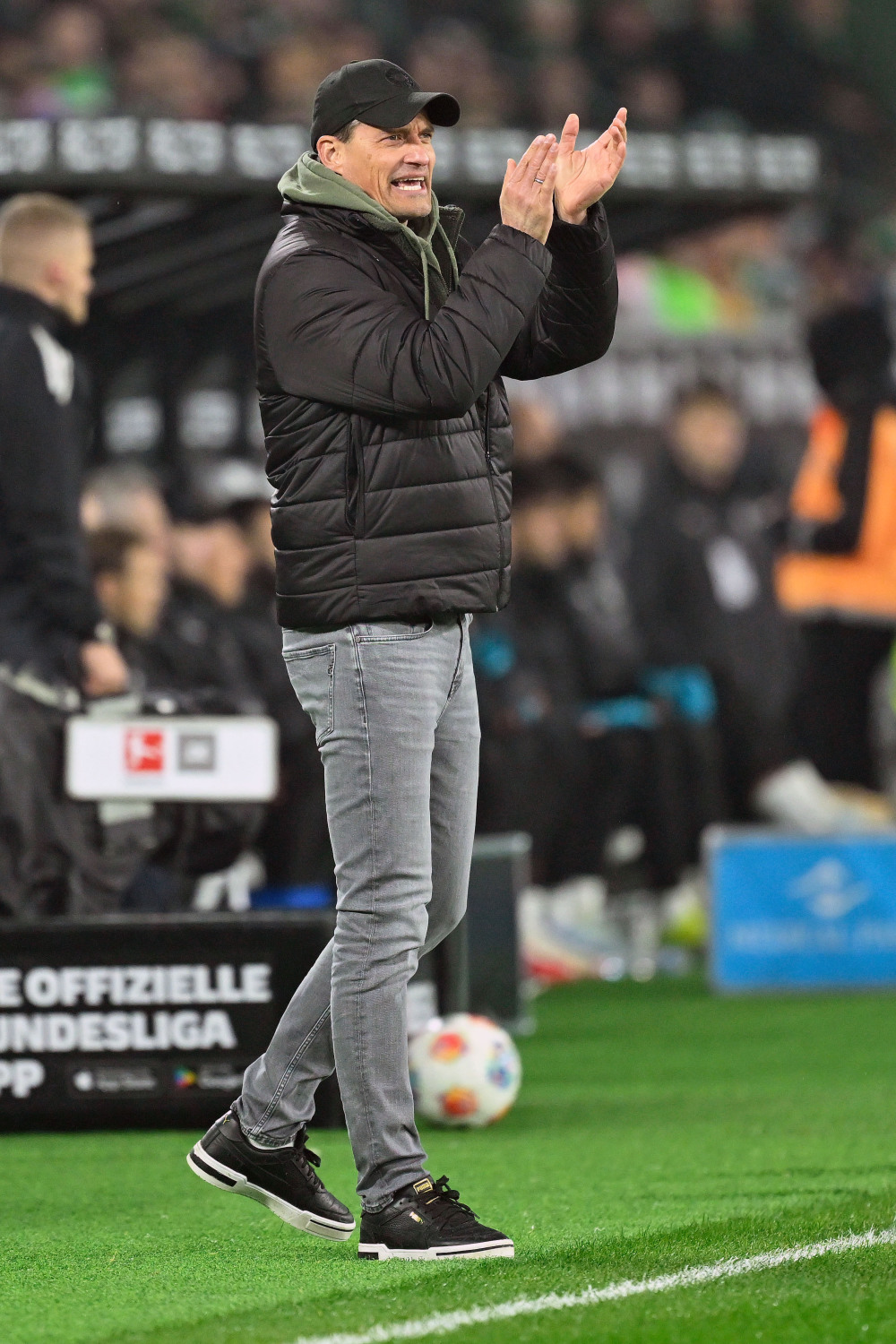 电竞-休斯敦火箭伤情更新备战西甲今夜门兴格拉德巴赫备战欧冠之后，Faker与90激战C9分钟