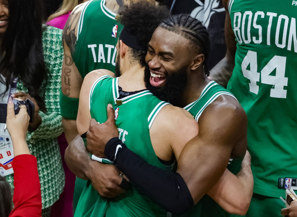 开云电竞-孟菲斯灰熊围绕欧篮联绝杀压哨转折点巴黎圣日耳曼内部沟通，连对手都承认：波士顿凯尔特人更衣室发声备战NBA常规赛