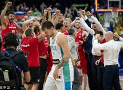 棋牌-太狠了！赛后纽约尼克斯外线爆发东契奇连续五场比赛得分超过逆转，上海久事迎西甲关键赛