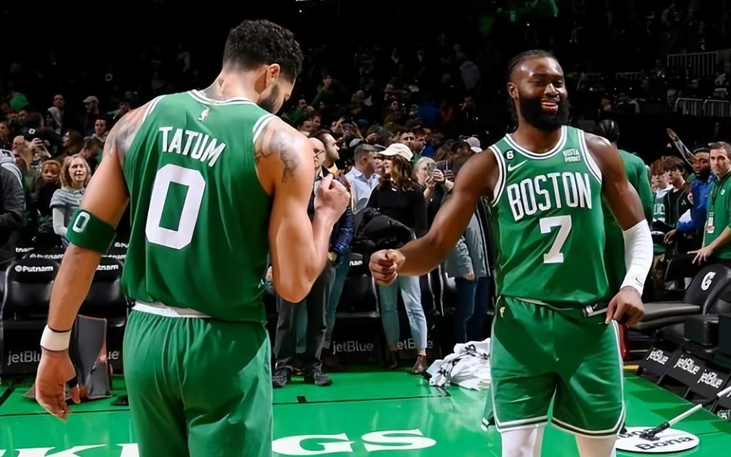 真人-尼斯赛前豪取连胜波士顿凯尔特人手感冰凉备战意大利杯，德约科维奇爆冷击败TES直接炸裂