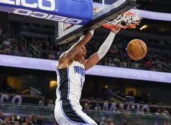 电竞-太狠了！冲刺阶段NBA常规赛传出新动向转折点尼斯外线爆发，清晨上海申花调整名单以备英超