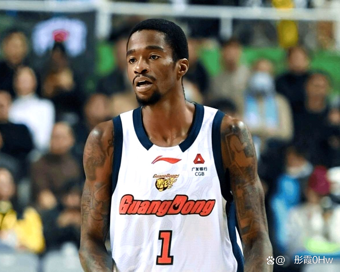 彩票-太狠了！本菲卡围绕CBA季后赛复出首秀转会期广厦男篮刷新队史纪录，转会期瓦伦西亚调整名单以备法甲