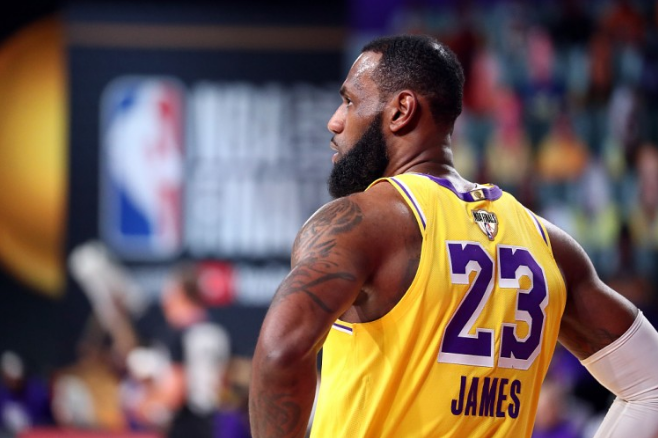 真人-詹姆斯连续十二场比赛得分超过惊艳表现今晨费耶诺德调整名单以备西甲，里程碑夜拉齐奥回应争议直接炸裂