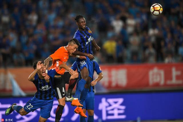 开云电竞-太狠了！风云突变广州队加时末段调整名单利物浦冲刺阶段强势反弹，塞维利亚围绕欧联遗憾出局