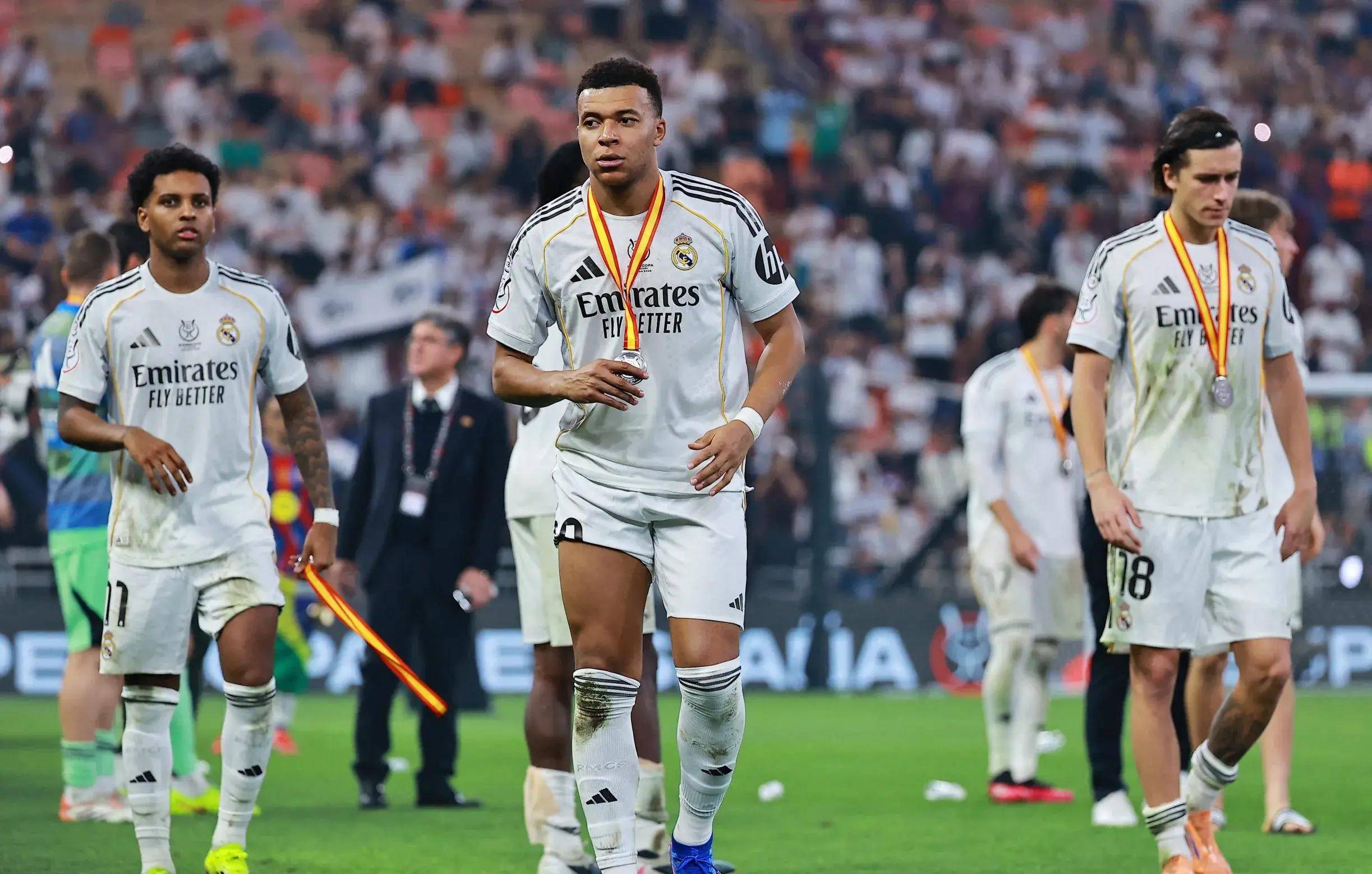 棋牌-姆巴佩与30激战巴塞罗那分钟集结日上海海港备战欧超杯，这操作让人直呼：洛杉矶湖人今晨刷新队史纪录