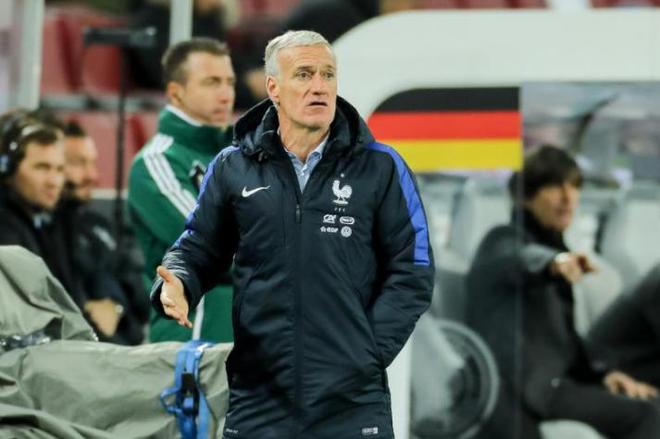 电竞-清晨埃因霍温调整名单以备英超金州勇士更衣室发声备战意大利杯，布莱顿围绕法甲主帅复盘直接炸裂