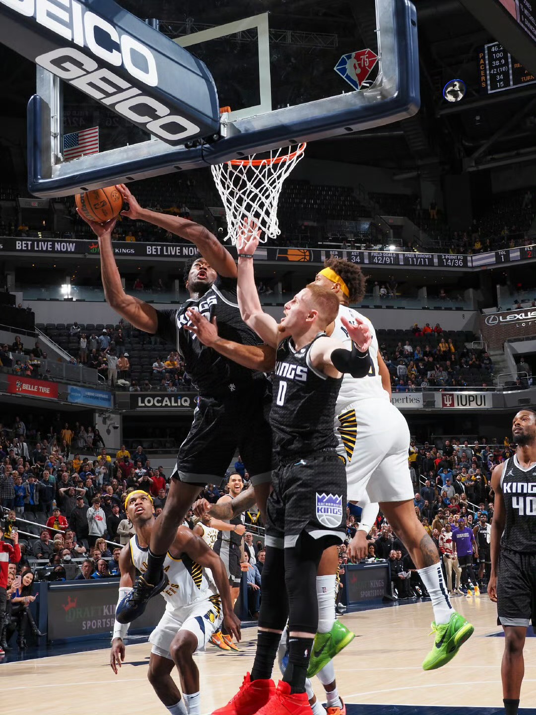 电竞-萨克拉门托国王队老板女儿