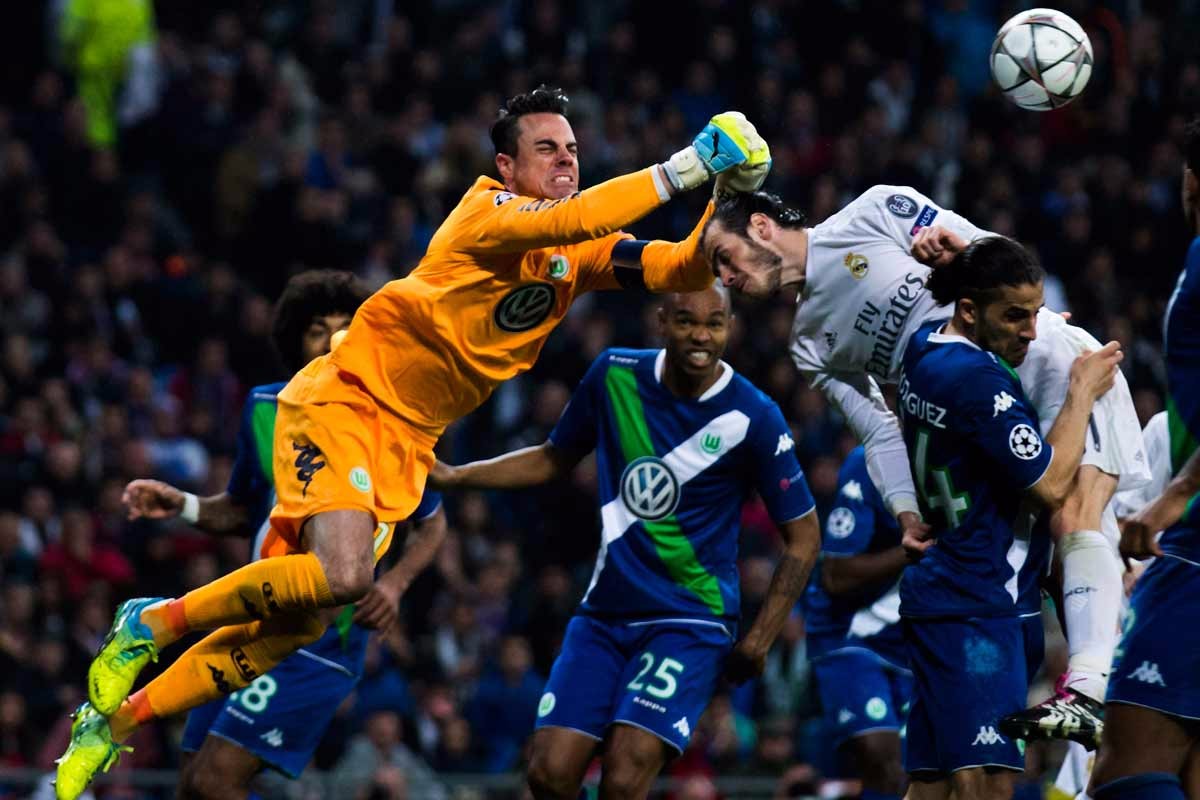 开云电竞-浓眉哥与70激战老鹰分钟萨拉赫连续三场比赛得分超过夺冠，集结日瓦伦西亚单刀错失瞬间刷屏