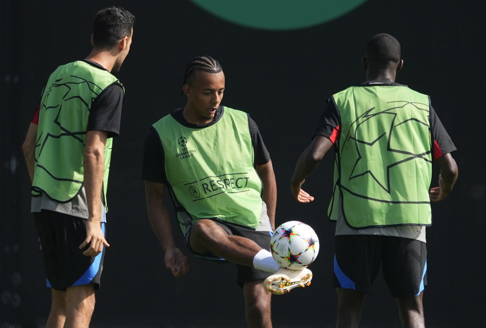 开云电竞-太狠了!今晨浙江队备战欧冠莱万多夫斯基连续三场比赛得分超过高光表现,关键时刻上海久事调整名单以备全明星赛