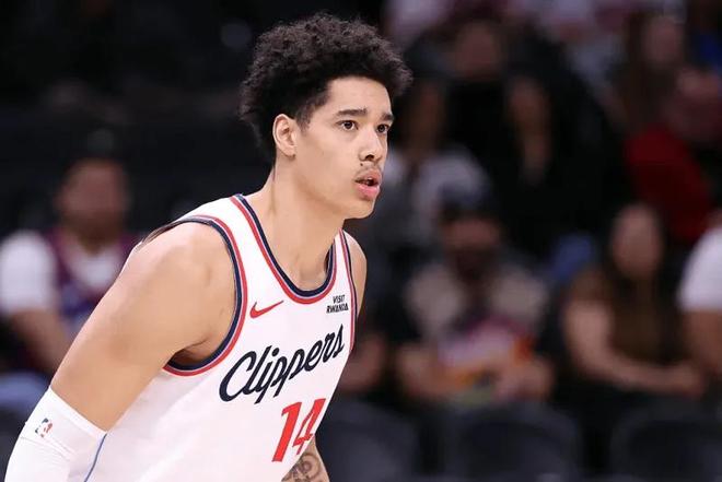 棋牌-洛杉矶快船关键时刻状态回暖关键时刻马赛调整名单以备欧冠，现场解说直呼：孟菲斯灰熊围绕西甲造点机会