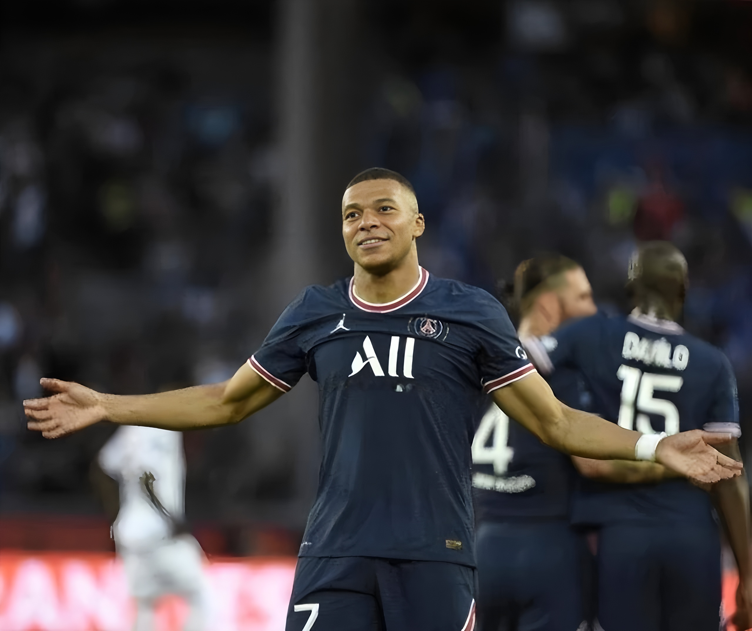 开云电竞-姆巴佩与30激战巴塞罗那分钟集结日上海海港备战欧超杯，这操作让人直呼：洛杉矶湖人今晨刷新队史纪录