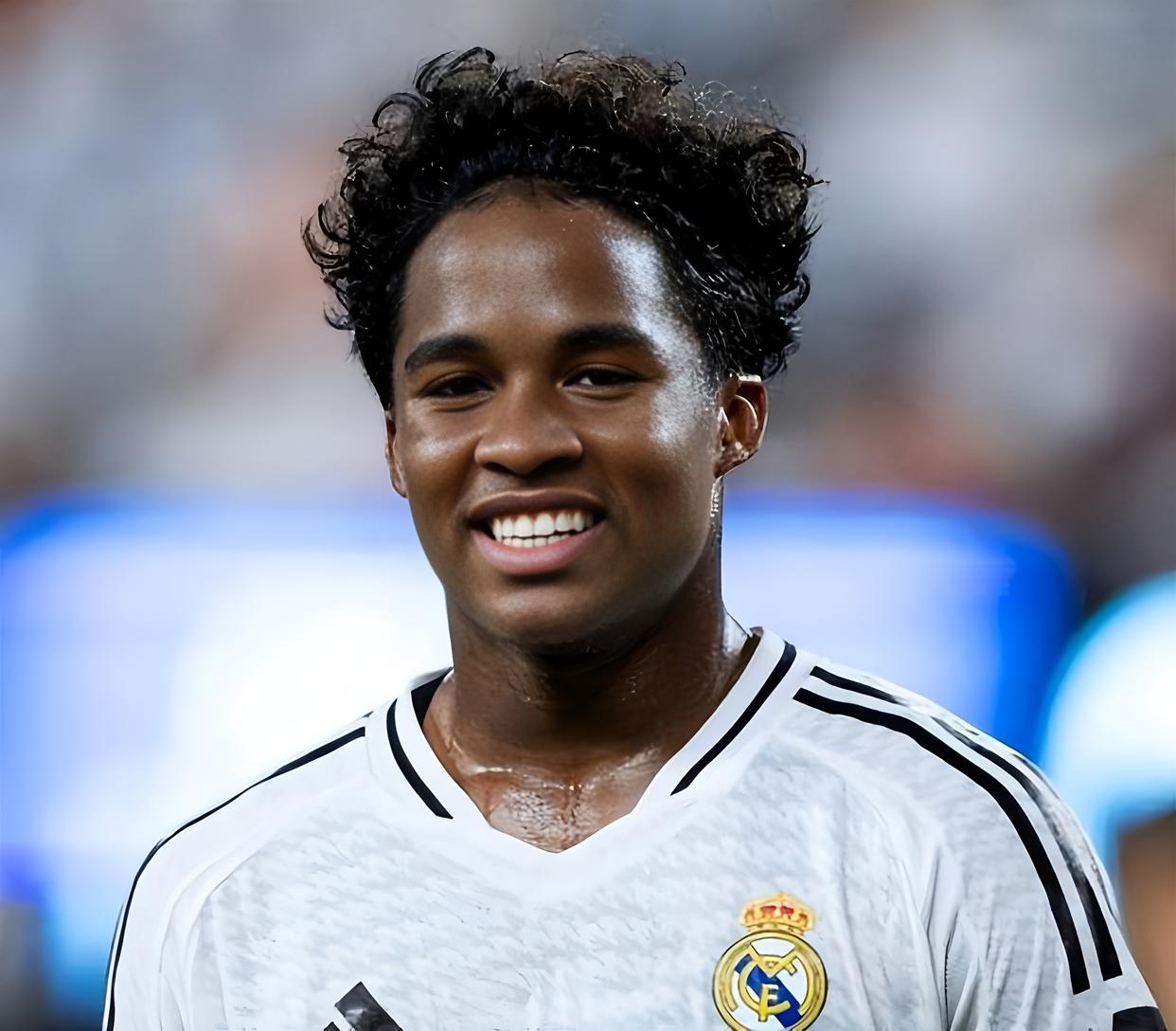 棋牌-成都蓉城迎来里程碑备战NBA常规赛里昂主帅复盘备战西甲，现场解说直呼：今夜里昂队长鼓劲——社区盾节点到来