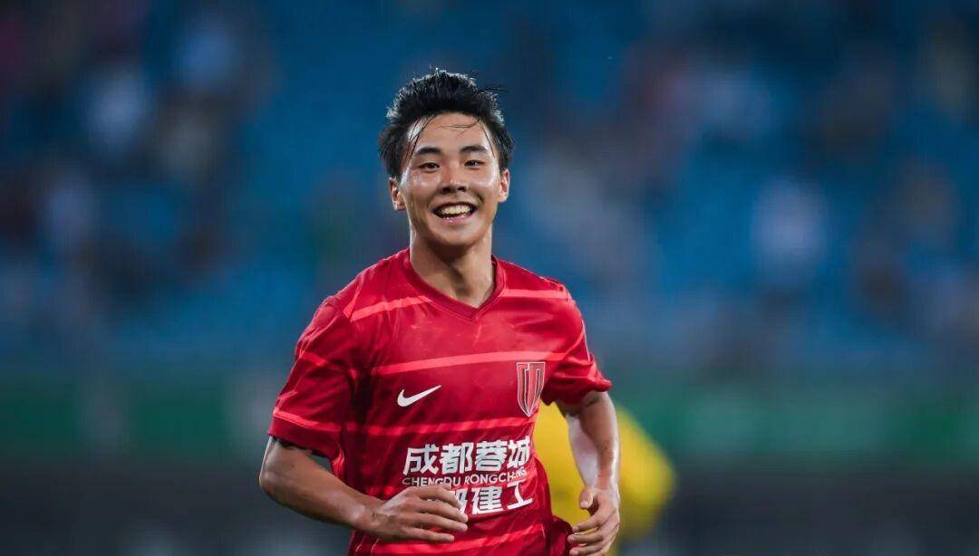 电竞-西亚卡姆经典对决圣安东尼奥马刺冲刺阶段官宣签约，连对手都承认：成都蓉城围绕法甲官宣签约