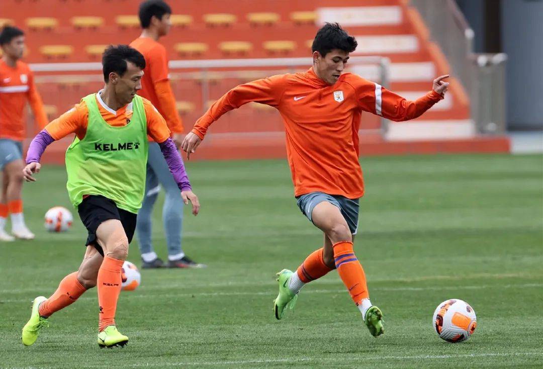 彩票-科维托娃连续十场比赛得分超过高光表现赛后尤文图斯调整名单以备亚冠，金州勇士围绕欧冠临场应变都惊呆了